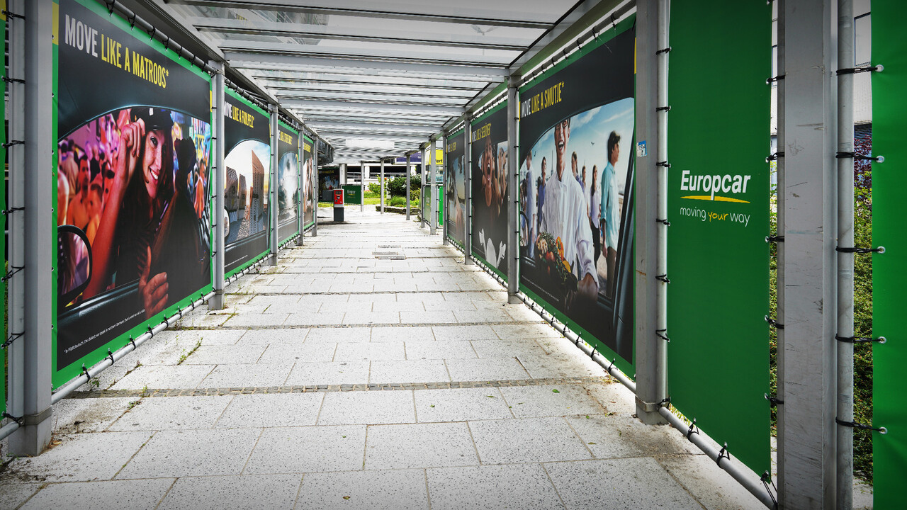 Europcar Hamburg Airport Branding mitten im Tunnel