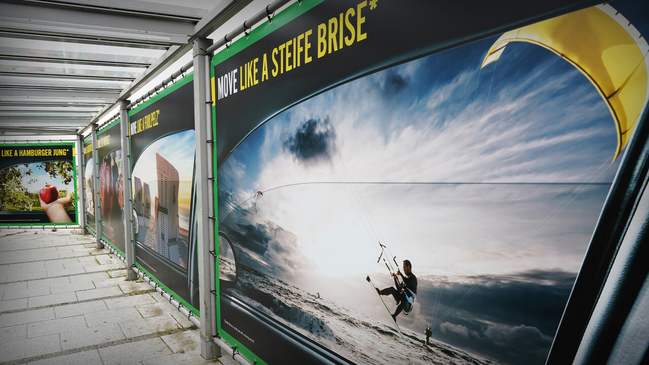 Europcar Hamburg Airport Branding Plakat Move like a steife Brise