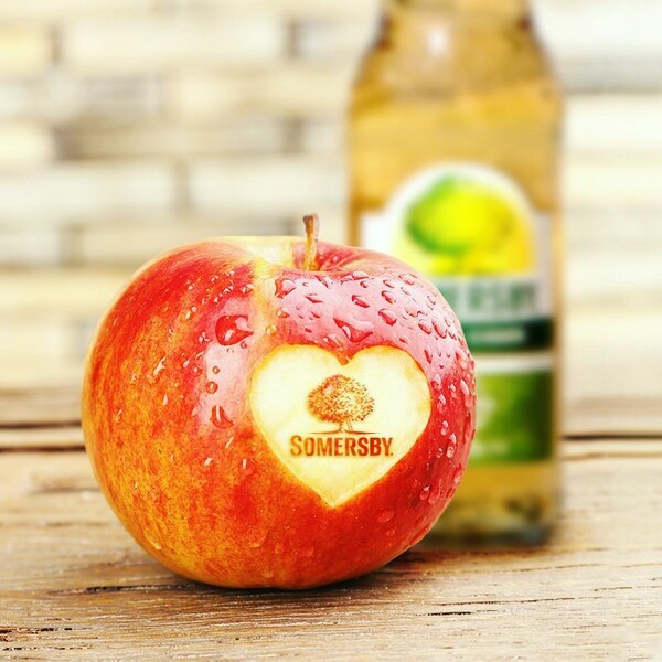 Somersby Social Posting Apfel mit Herz und Somersby Logo