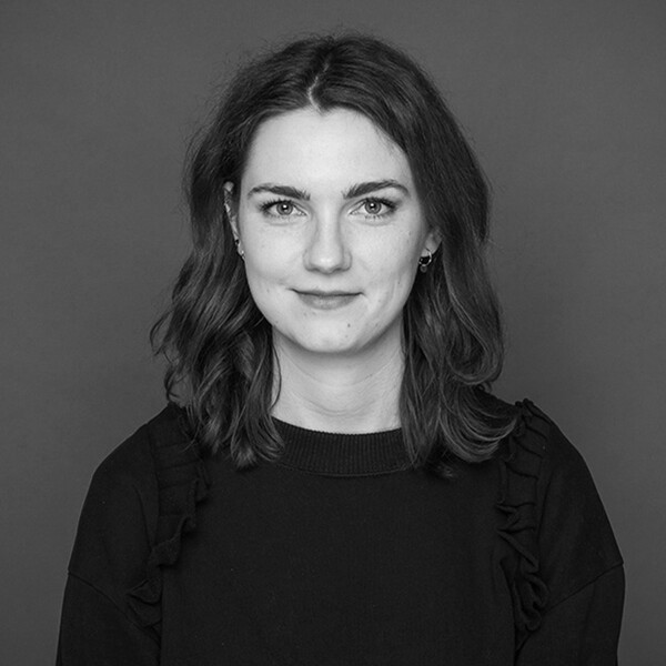 schwarz-weiß Portraitfoto Madeleine Libuda